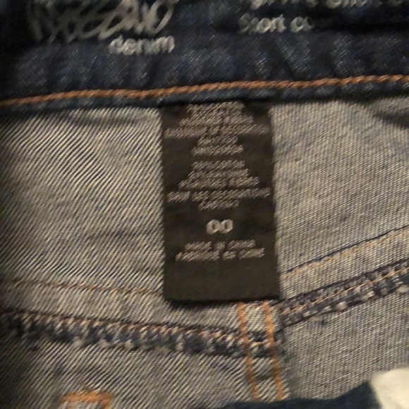 Shorts - Picture 4 of 4